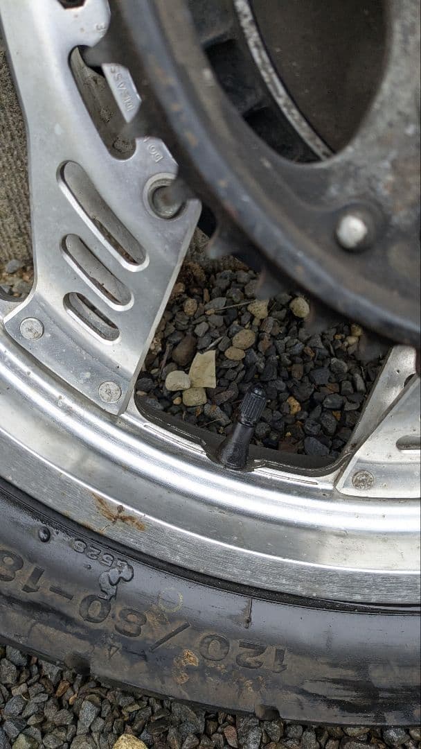 CBX400F用？　リアホイール　インボード・スプロケ付