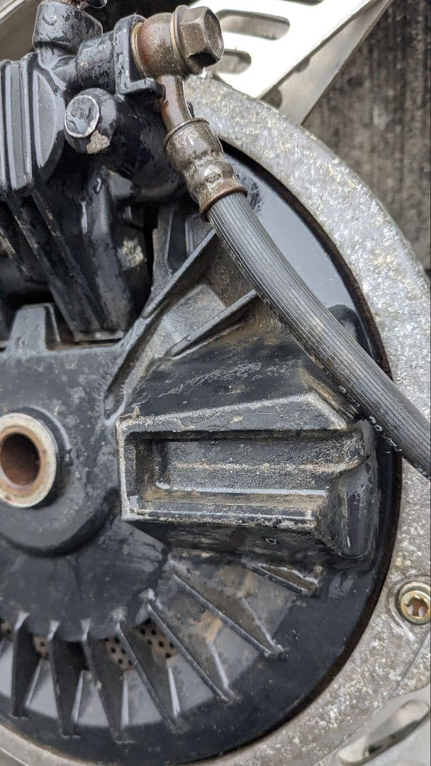 CBX400F用？　リアホイール　インボード・スプロケ付