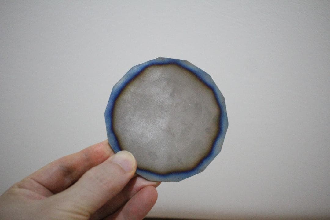 テスラ　トラベル・プレート　車用　電磁波対策