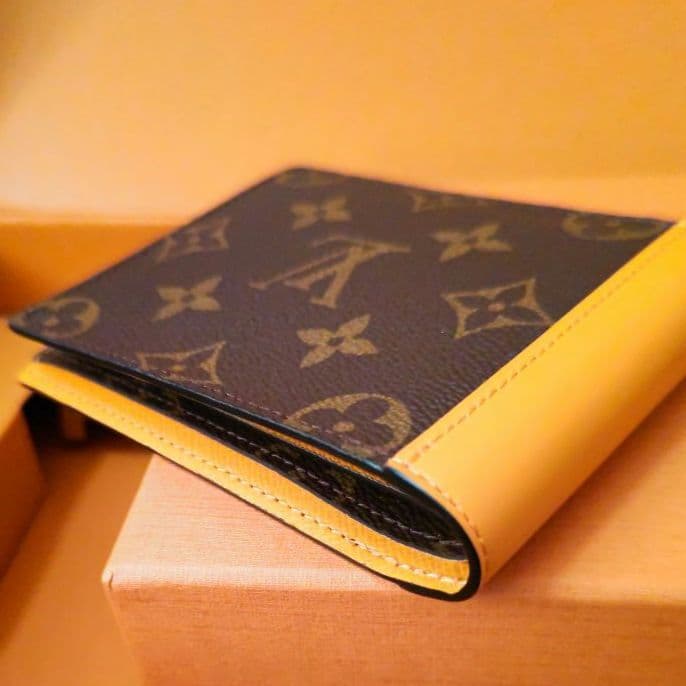 未使用品【公式ウェブサイト購入品】ルイヴィトン ポルトフォイユ ミュルティプル