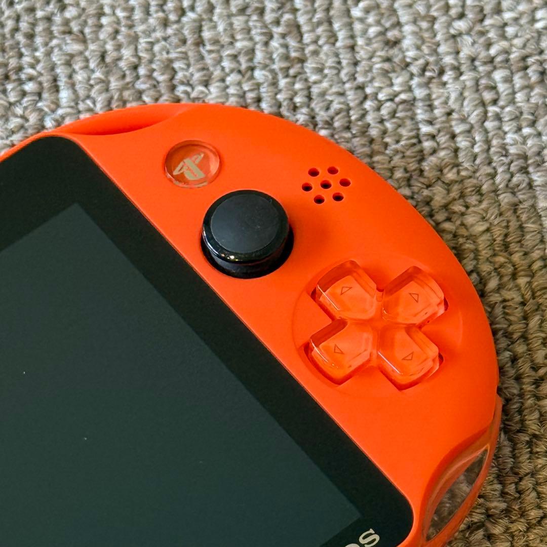 PSVITA PCH-2000 ネオンオレンジ