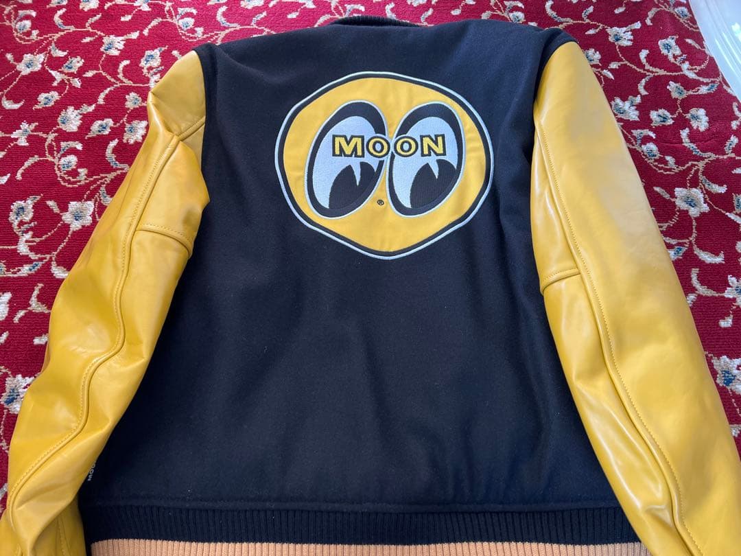 ムーンアイズ　ジャケット