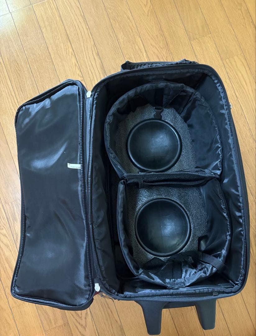 ボウリングキャリーバック2つ入り Stormボール2個付き