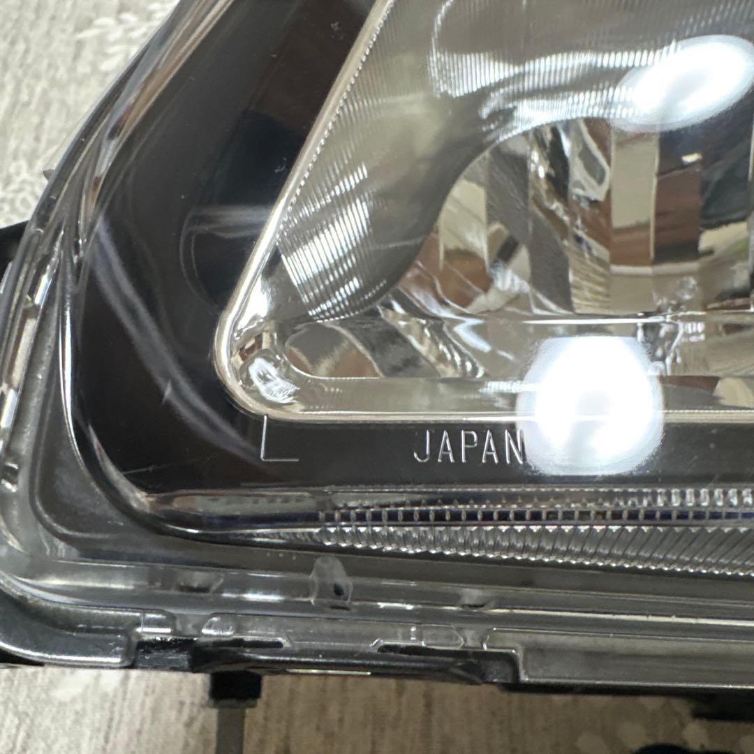 三菱ふそう　ファイター　ヘッドライト　左　ディスチャージ　たもつ