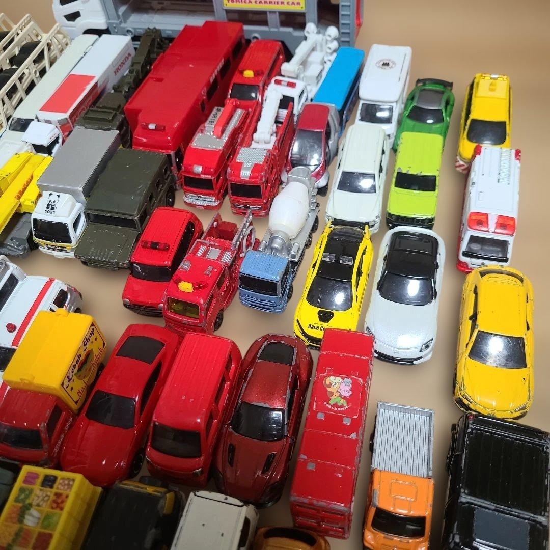C*n様 トミカ100台越えまとめ売り！[ジャンク扱い]