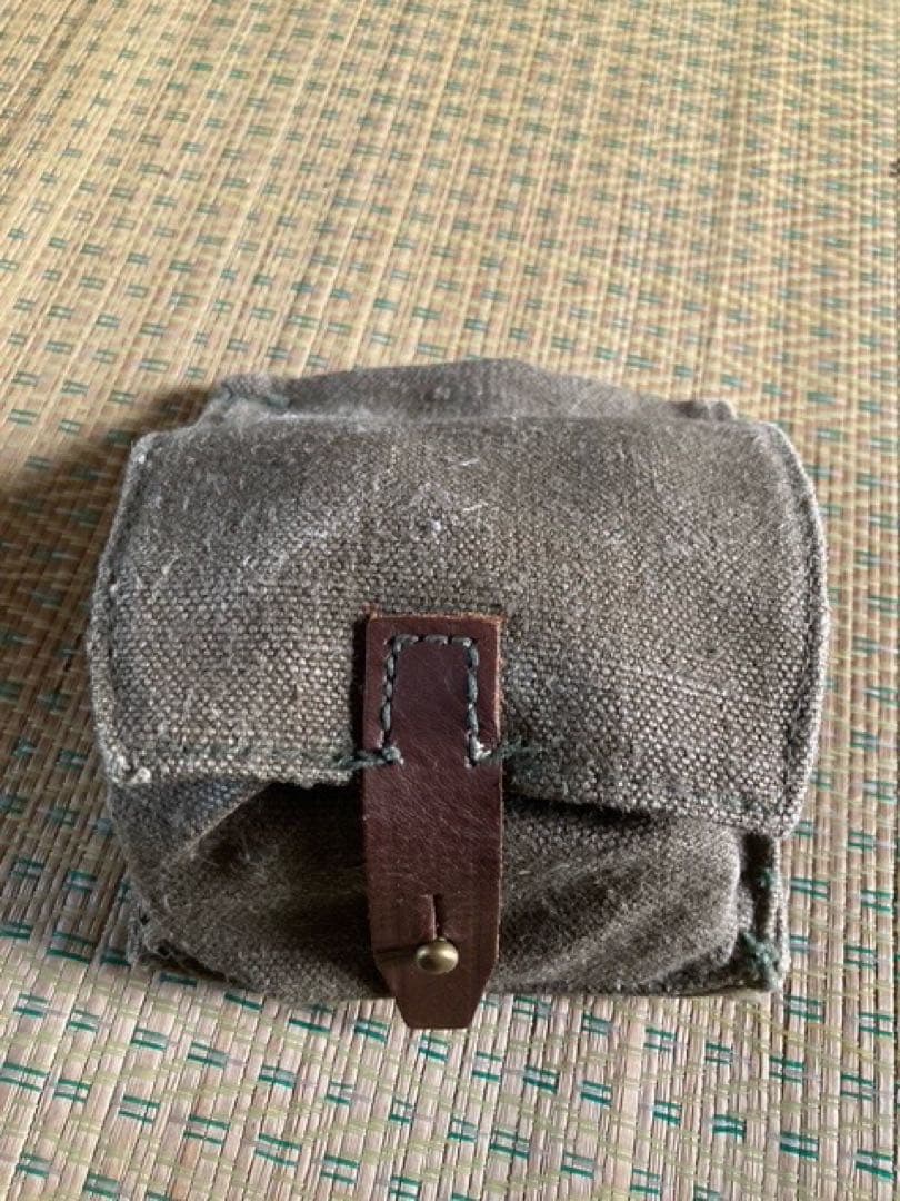 ソ連陸軍Ｍ６９制服上下　ベルト＆ポーチ2個付き
