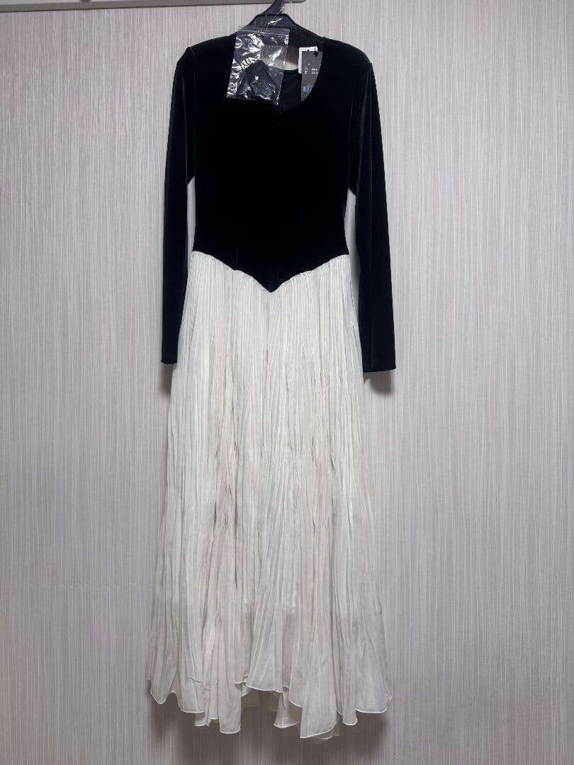 【新品タグ付】anuans ベロアシフォンドッキングワンピース