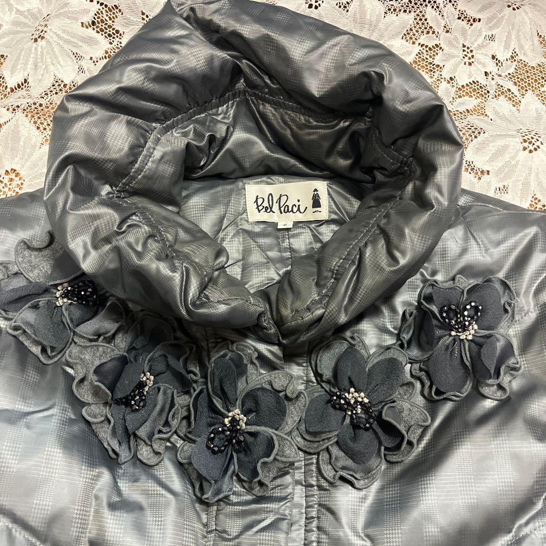 美品Bel Paci ベルパーチ フラワー装飾ダウンコート