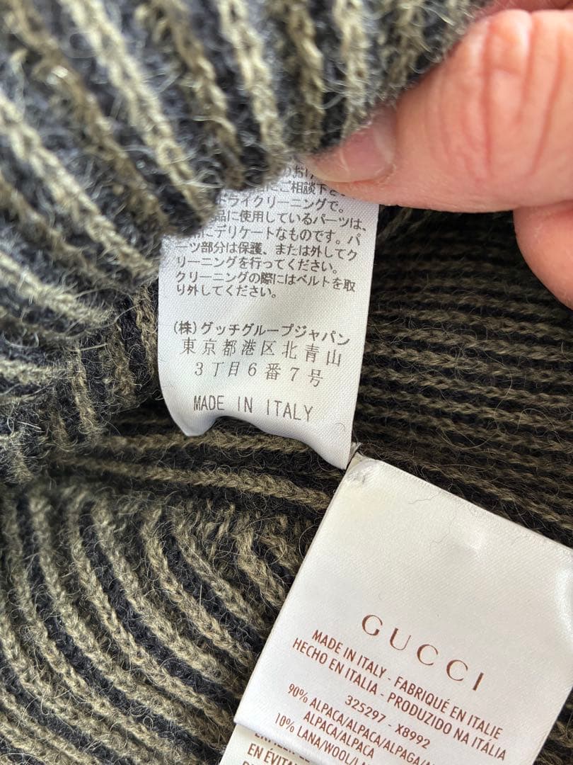 グッチ　アルパカニットポンチョ　カーキ　ブラック