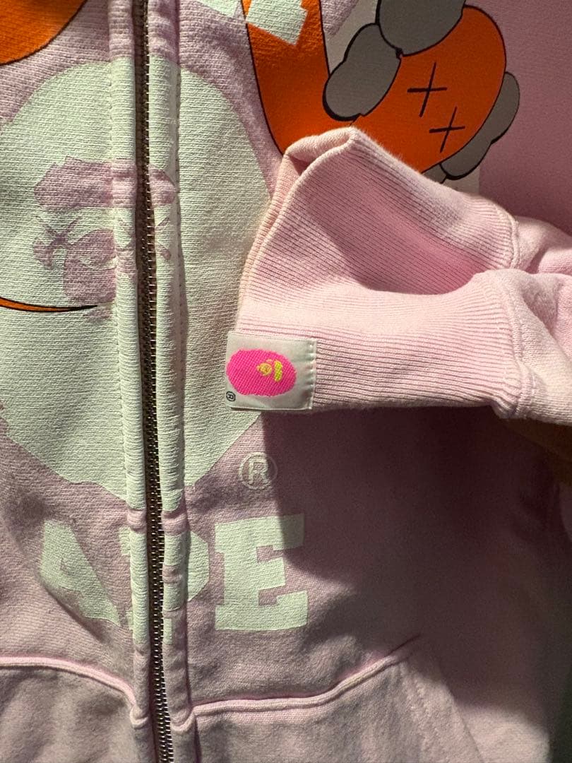 A BATHING APE ピンク パーカー　APEE