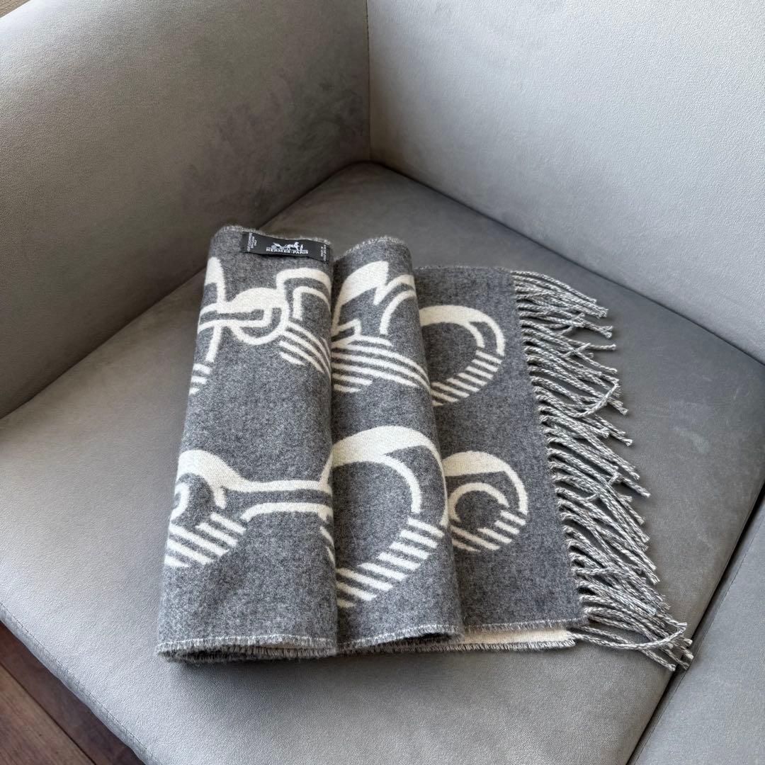 エルメス カザック・ド・レ・ブックル カシミヤ マフラー グレー