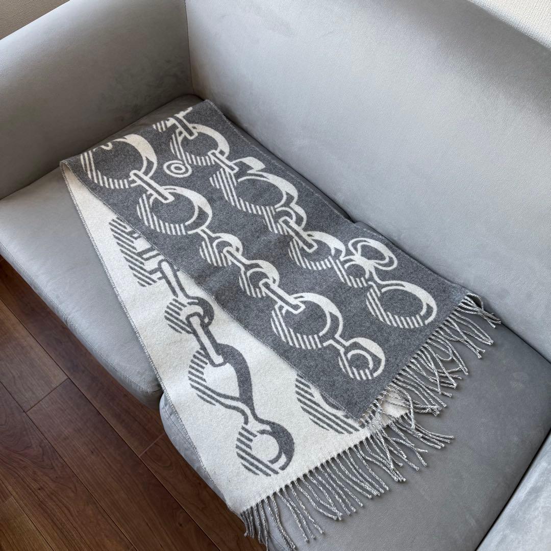 エルメス カザック・ド・レ・ブックル カシミヤ マフラー グレー