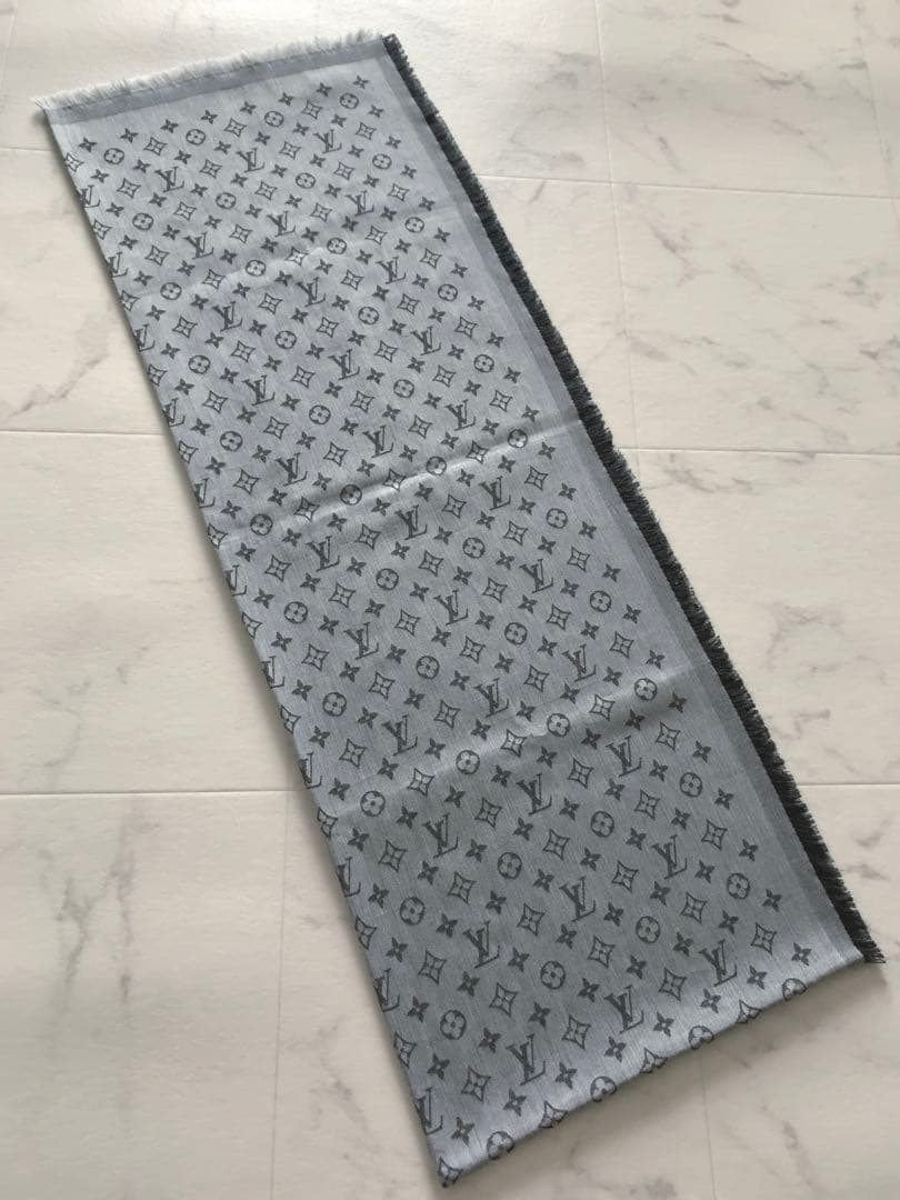【ルイ ヴィトン】エトール モノグラム エッセンシャル★ストール★グレー★箱付き