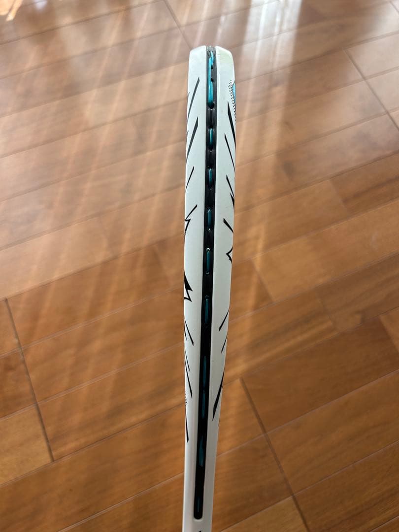 ヨネックス　ボルトレイジ7vステア　UXL1