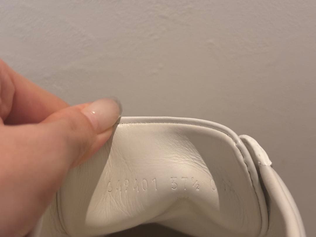 値下げしました！gucci スニーカー37ハーフ