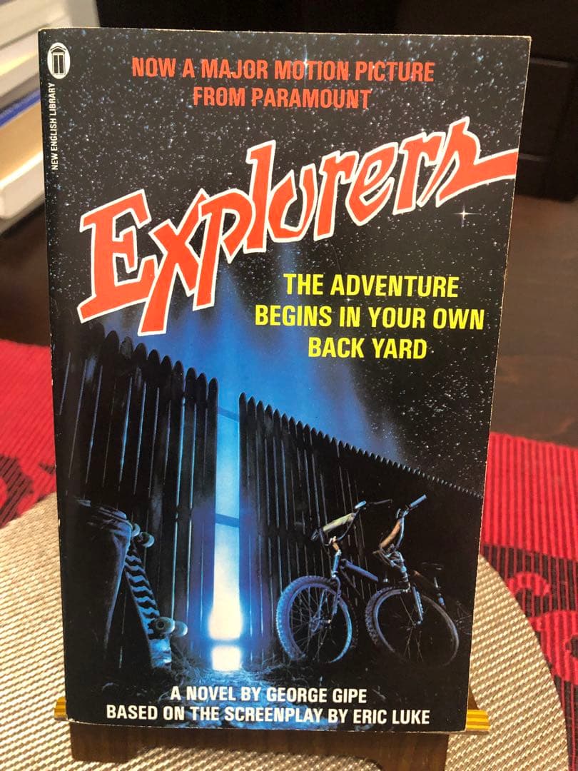 洋書 Explorers - e Gipe