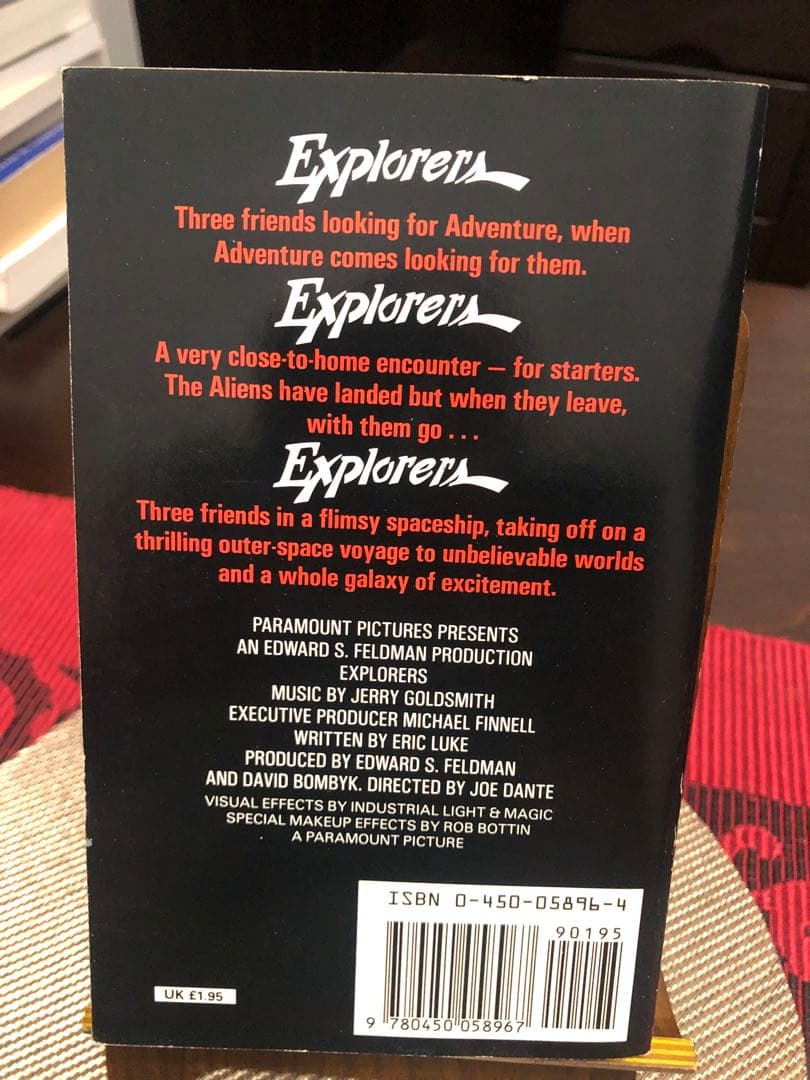 洋書 Explorers - e Gipe