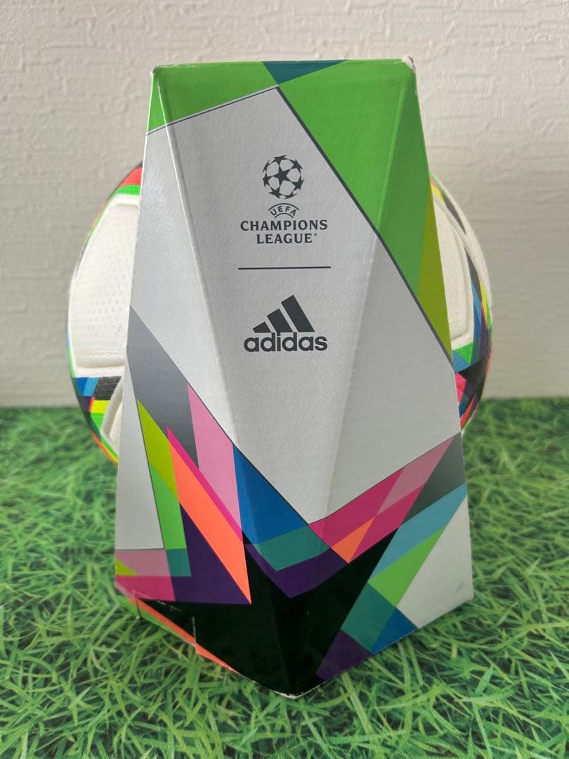 ☆新品☆送料無料☆ adidas(アディダス) フィナーレプロ☆サッカーボール☆