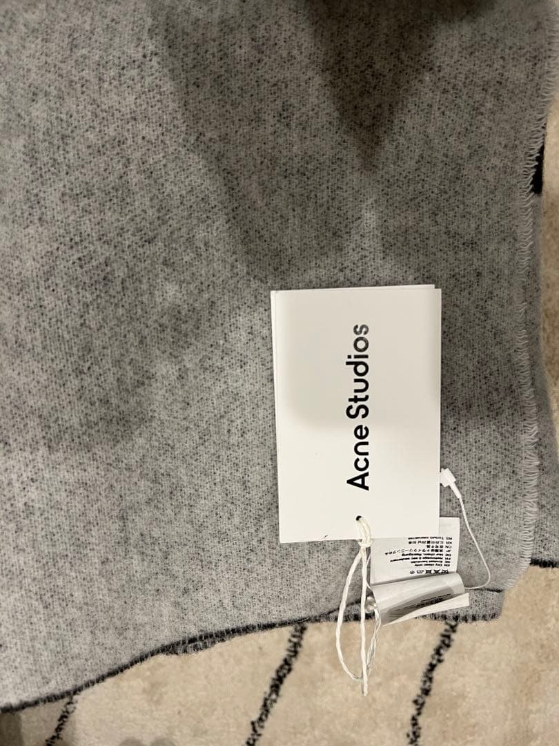 【新品】Acne Studios ロゴジャカードスカーフ
