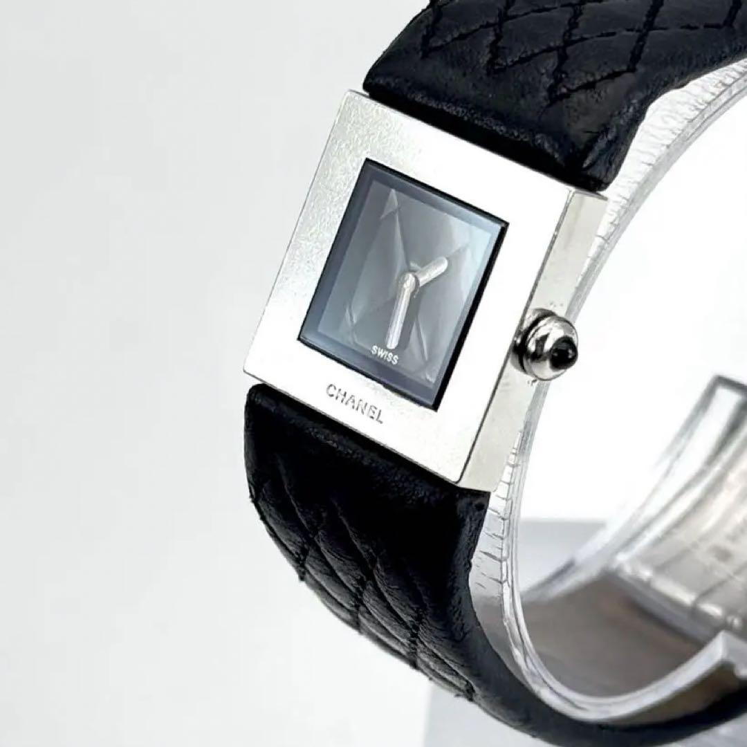 新品電池✨　シャネル　マトラッセ　時計　レディース　ブラック　キルティング