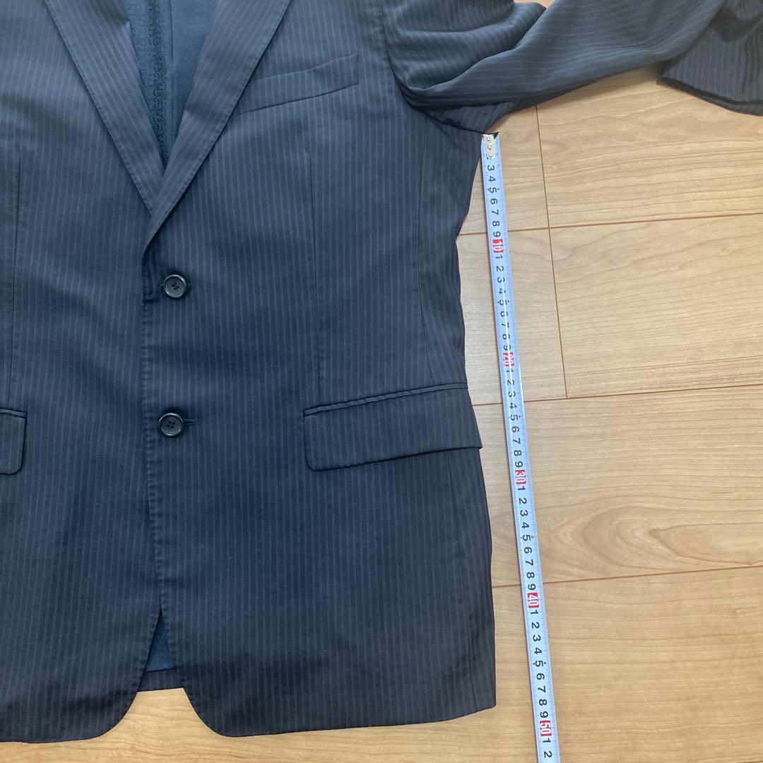 GUCCIストライプスーツブラックにネイビーストライプ52