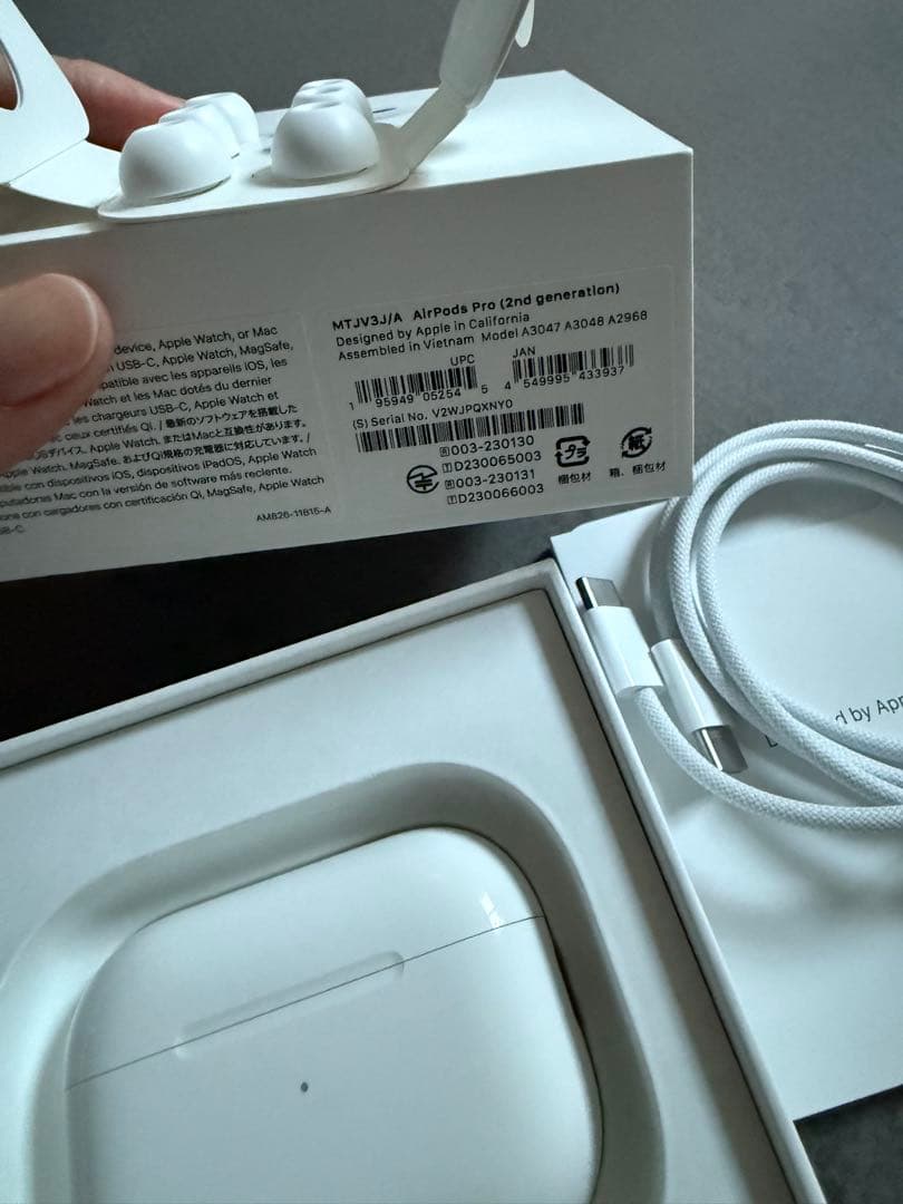 AirPods Pro (第2世代) 本体 充電ケーブル付き