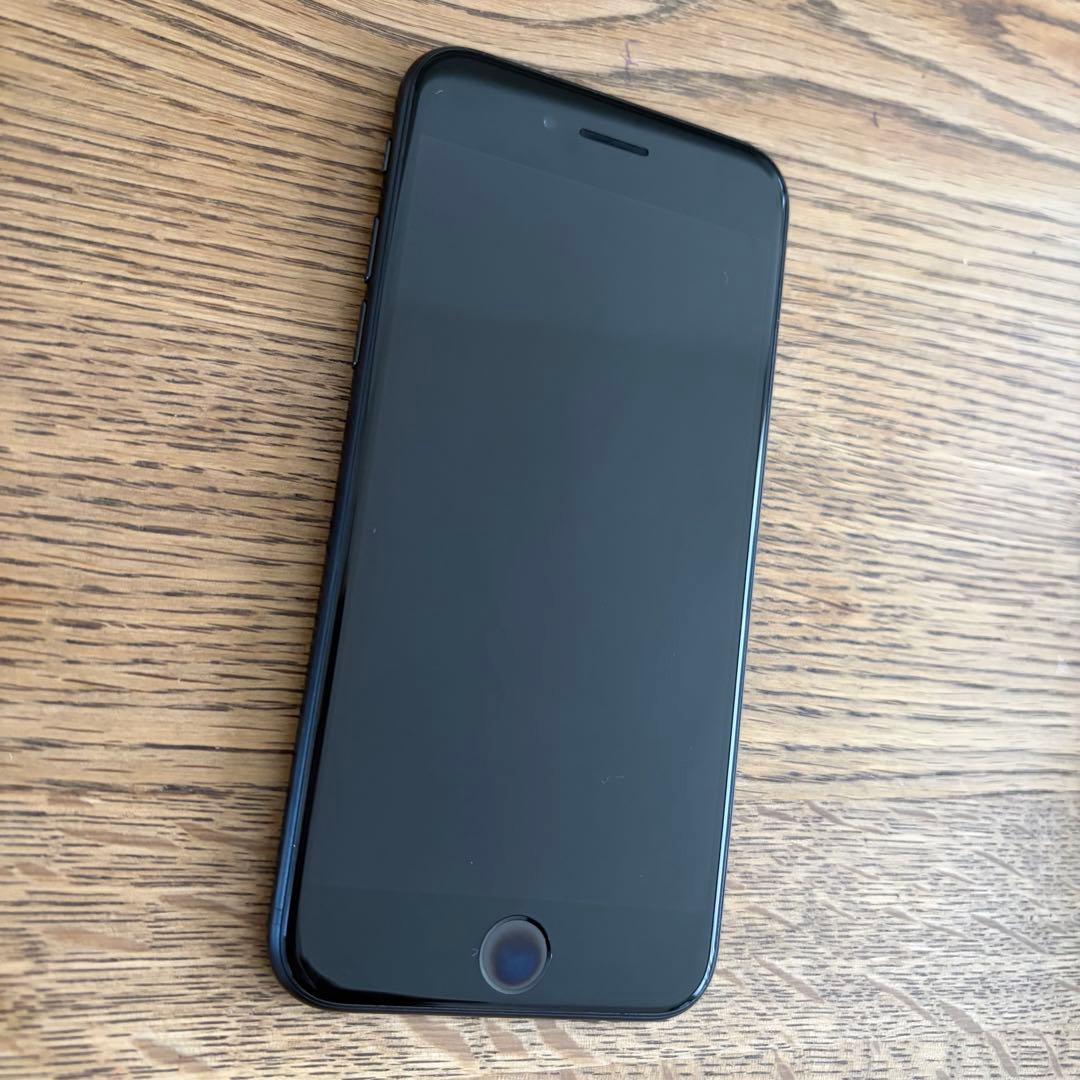 iPhone SE 64GB SIMフリー