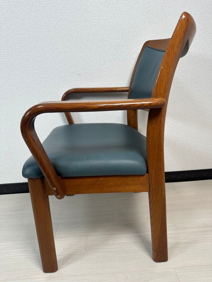 （1/6）飛騨産業 キツツキ アームチェア ダイニングチェア 革 木製 ※i4※