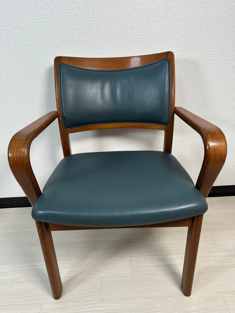 （1/6）飛騨産業 キツツキ アームチェア ダイニングチェア 革 木製 ※i4※