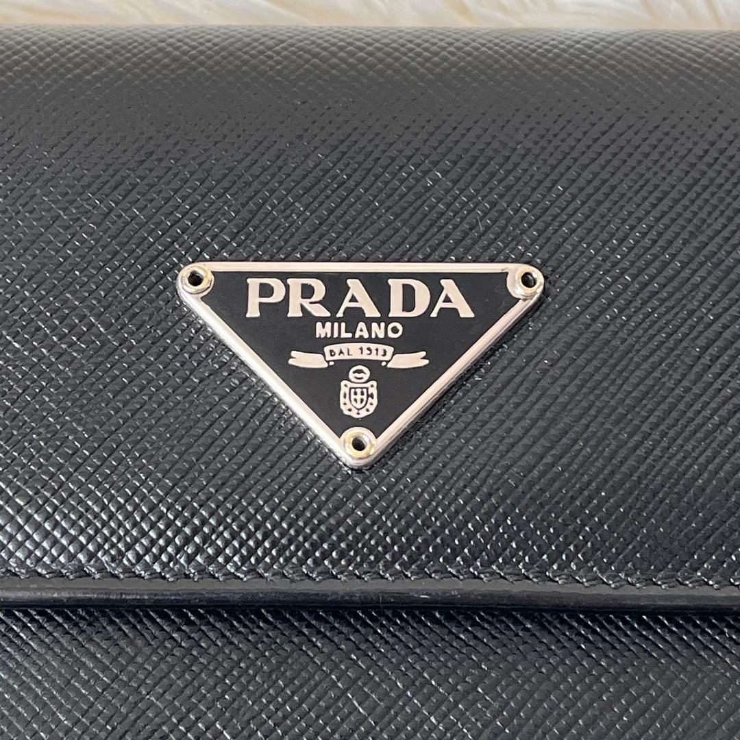 未使用級✨PRADAプラダ　三つ折り財布　サフィアーノ　レザー　ブラック