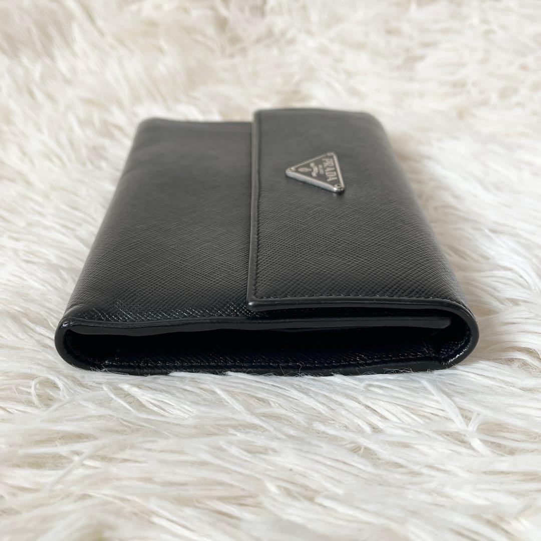 未使用級✨PRADAプラダ　三つ折り財布　サフィアーノ　レザー　ブラック