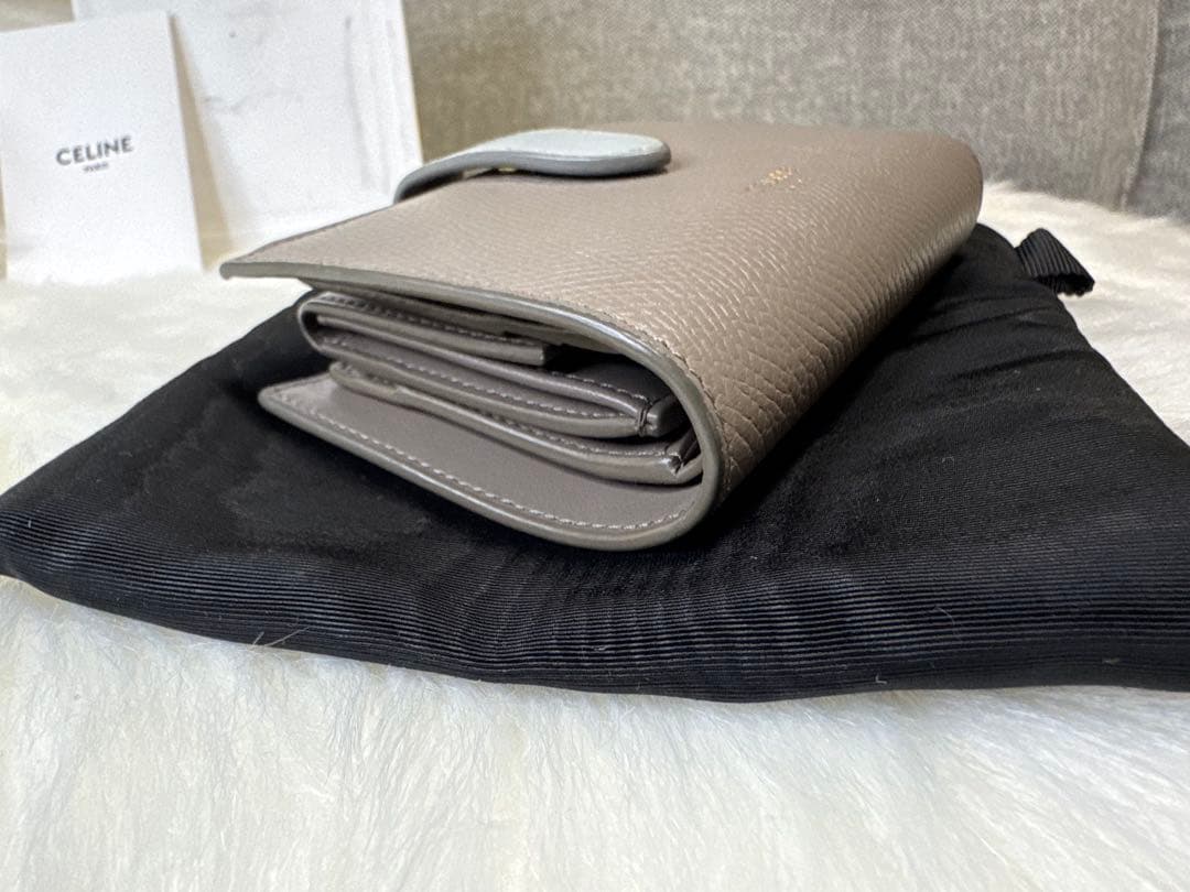 CELINE セリーヌ スモールストラップウォレット ペブル ミネラル