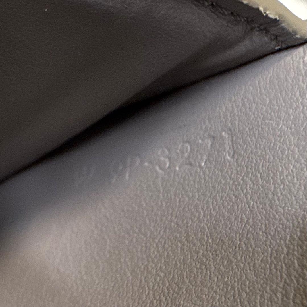 CELINE セリーヌ スモールストラップウォレット ペブル ミネラル