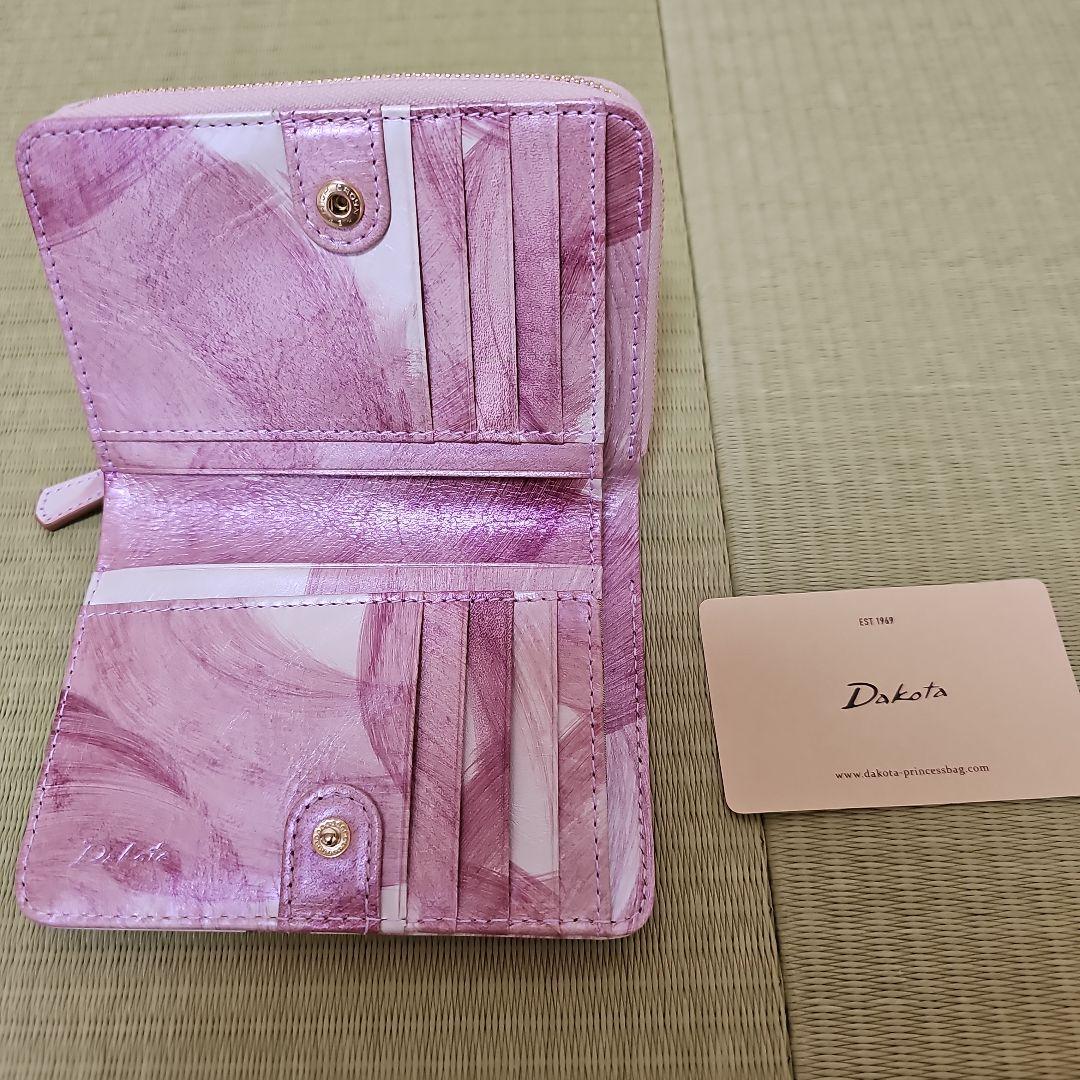 【ゆりりん】【新品未使用】ダコタ　財布