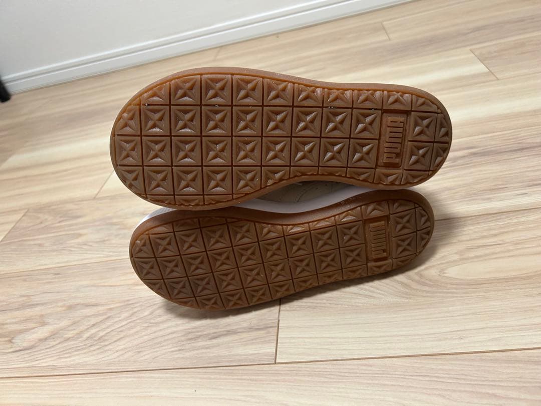 t*2様 【ほぼ新品未使用】PUMA× AMI PARIS（アミパリス）コラボ