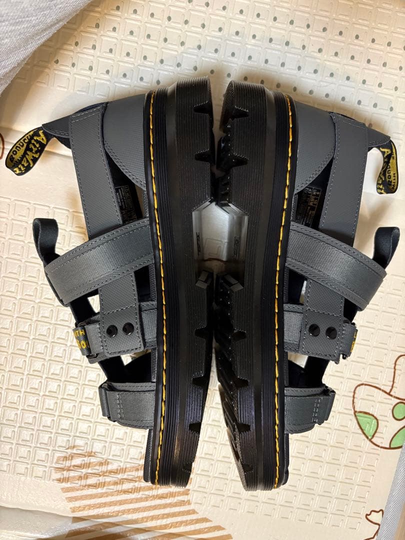 【新品未使用】ドクターマーチン　メンズサンダル　※箱無し