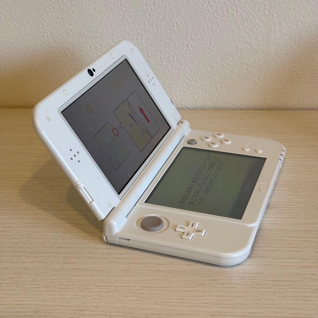 【極美品】Newニンテンドー3DS LL パールホワイト 箱付き 3-075