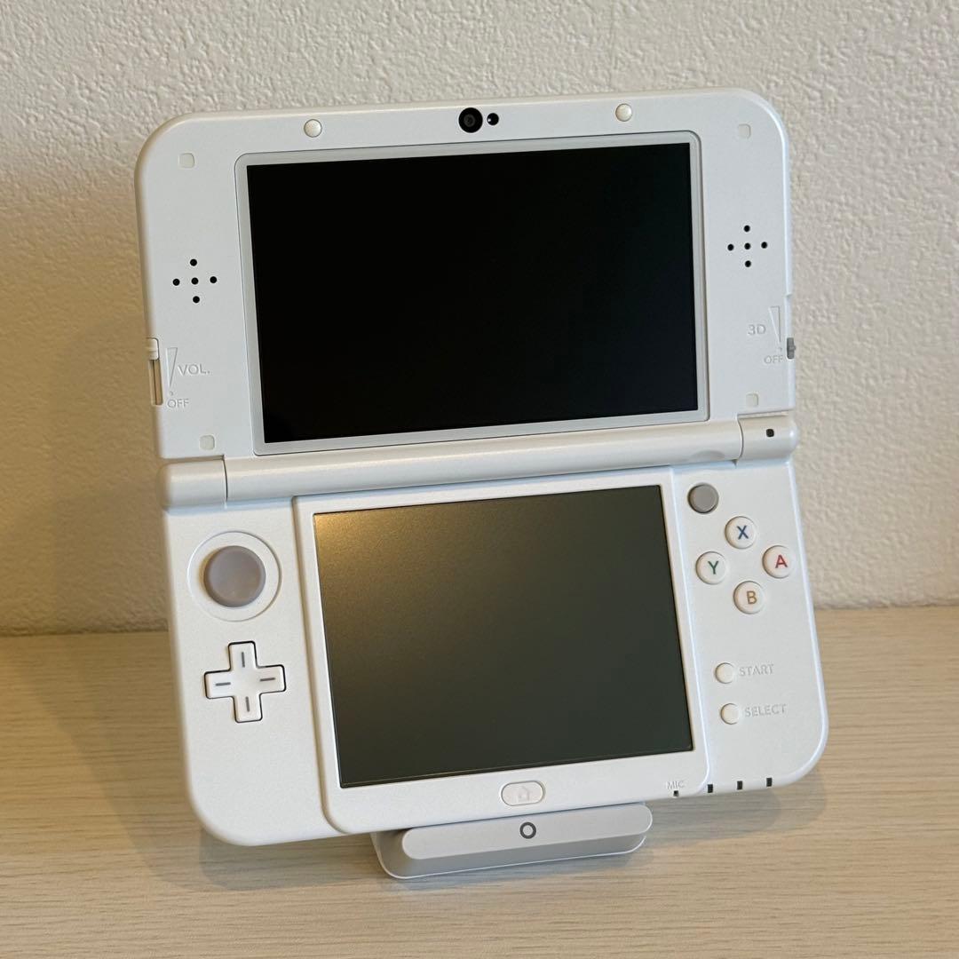 【極美品】Newニンテンドー3DS LL パールホワイト 箱付き 3-075