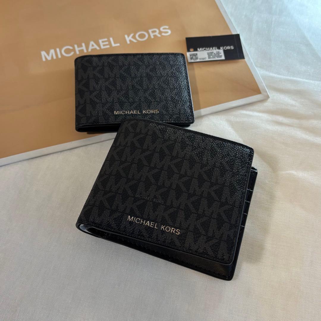 【新品・未使用】MICHAEL KORS 二つ折り財布とパスケースセット