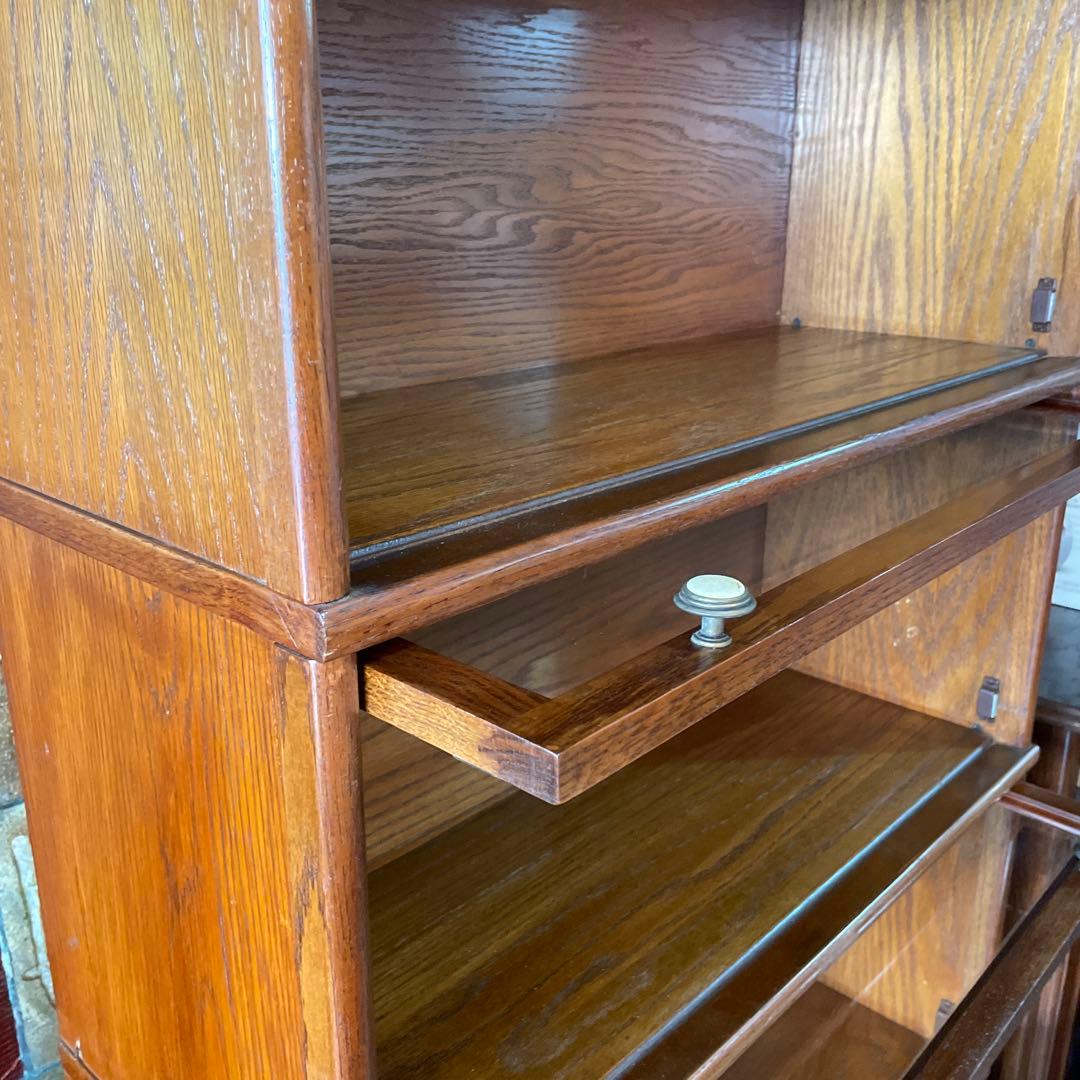 アメリカン・ヴィンテージガラスの跳ね上げ式スタッキングブックケース、・4段タイプ