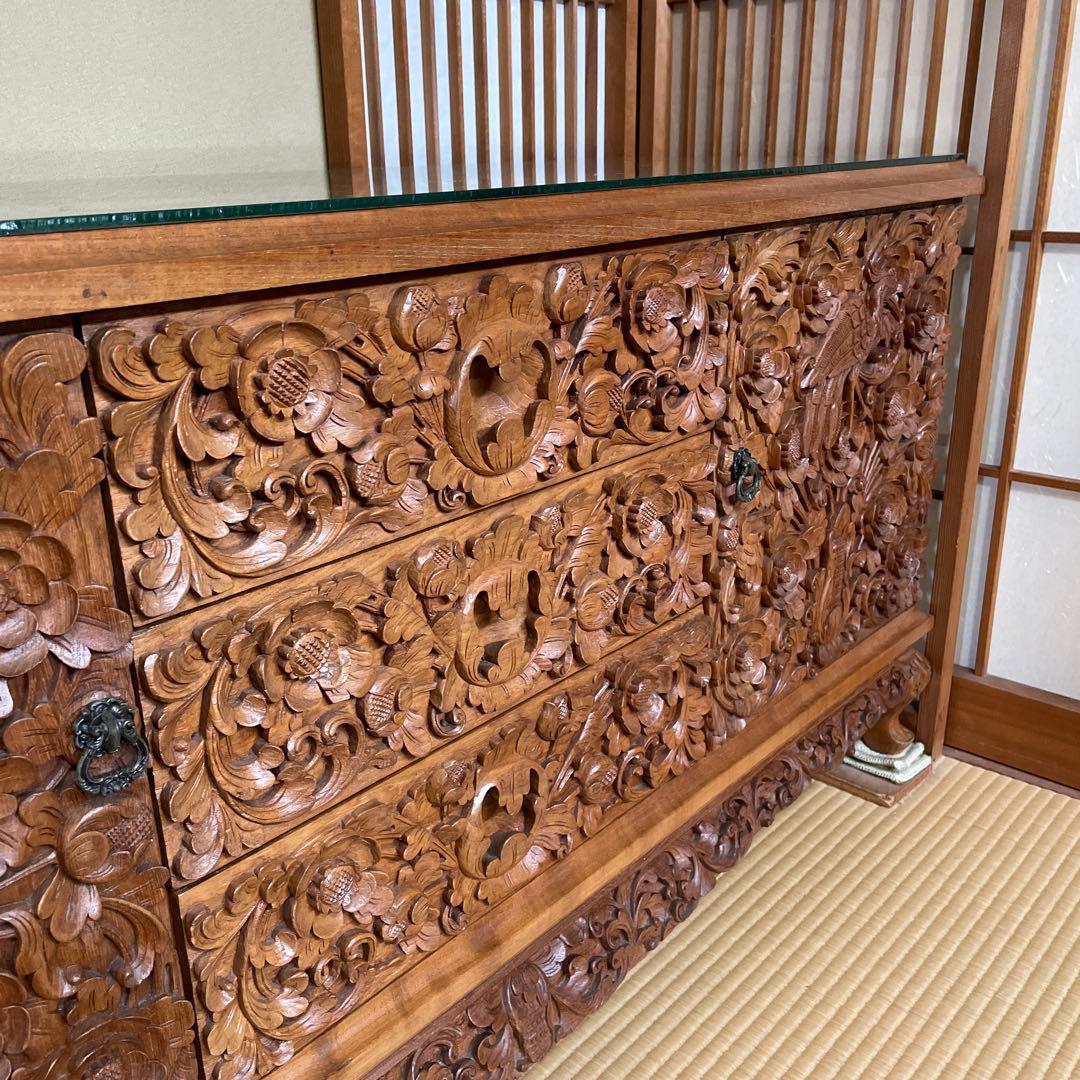 木彫り装飾のキャビネット　インドネシア　オーダーメイド