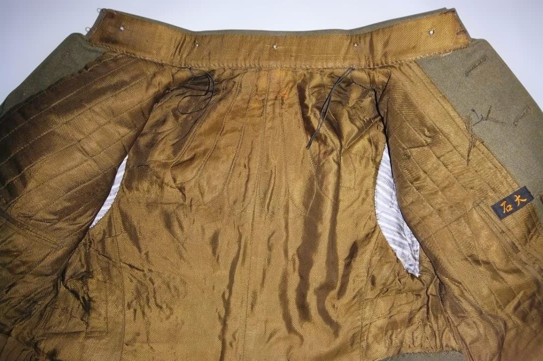 た*こ様 旧日本陸軍「将校用　九八式軍衣袴　制服上下」中古品