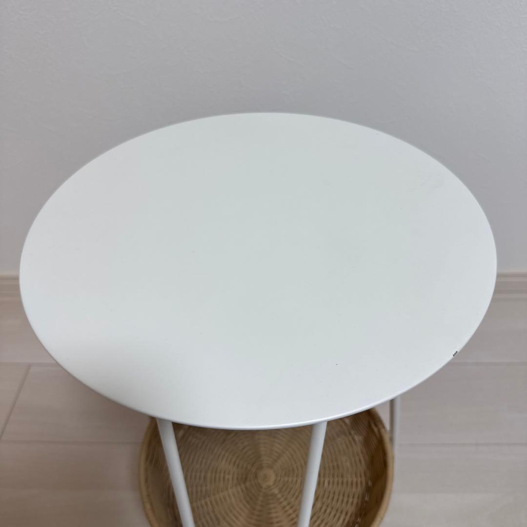 イデ― IDEE WALLABY SIDE TABLE White