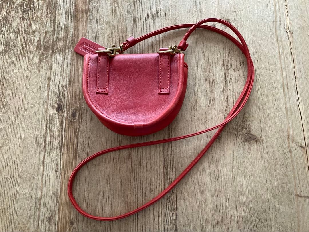 レッドレザーショルダーバッグ