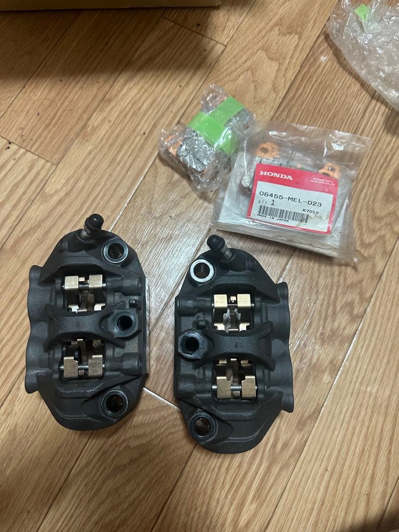 TOKICO ブレーキキャリパー セット