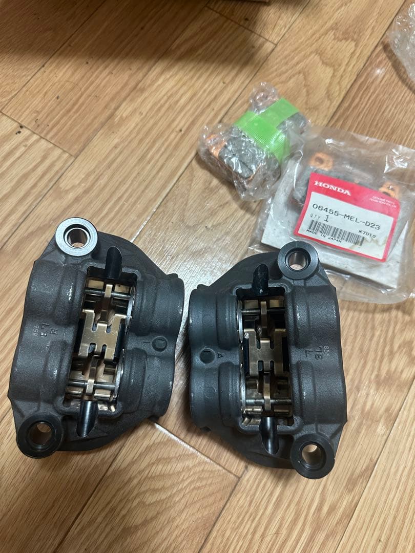 TOKICO ブレーキキャリパー セット