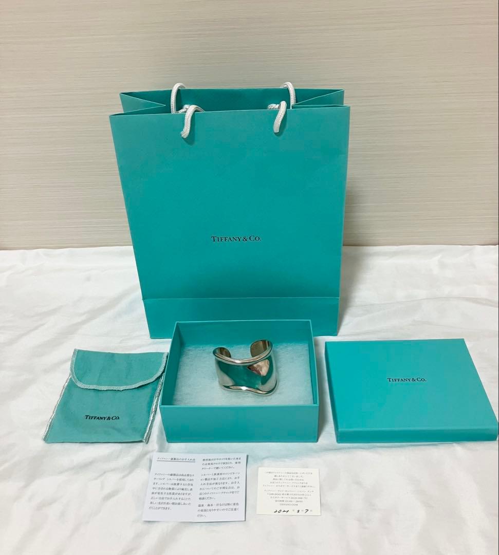 定価28万500円　ティファニー　ボーンカフ　　スモール　左手用