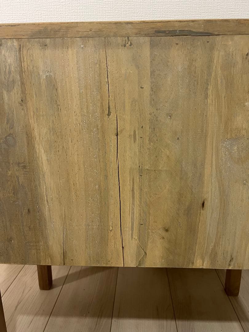 【Sale最終価格】 脚のアイアン飾りが素敵な脚飾付フレンチキャビネット