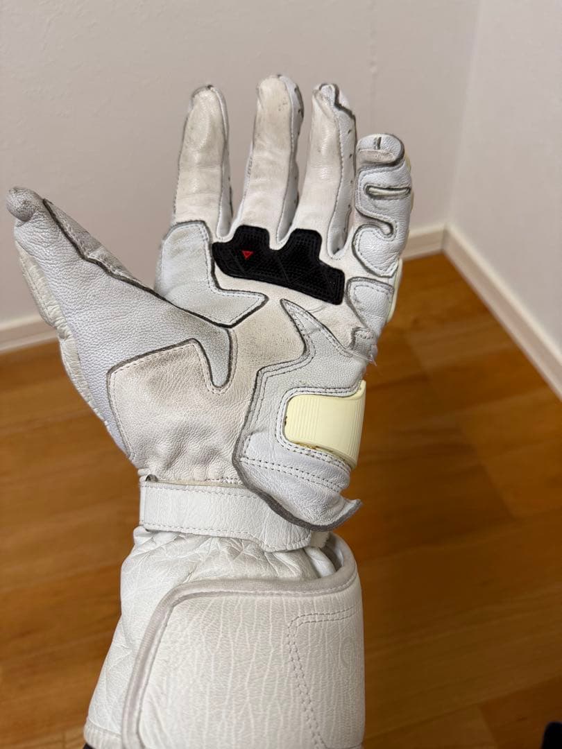 ダイネーゼ　CARBON 3 LONG GLOVES ホワイト
