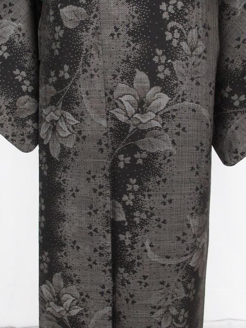 未着用に近い！純泥染＊７マルキ＊本場奄美大島紬＊幻想的＊着物＊１６０ｃｍ＊裄６４